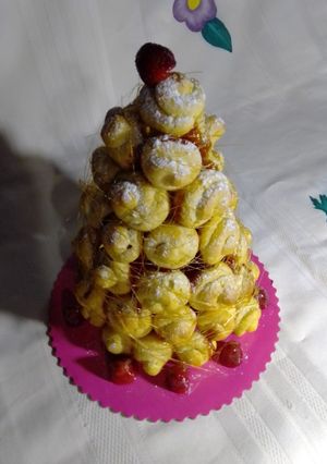 Una foto de Croquembouche✨