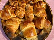 Una foto di miele brioche