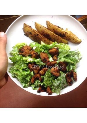 Foto resep Chicken Salad with Potato Wedges