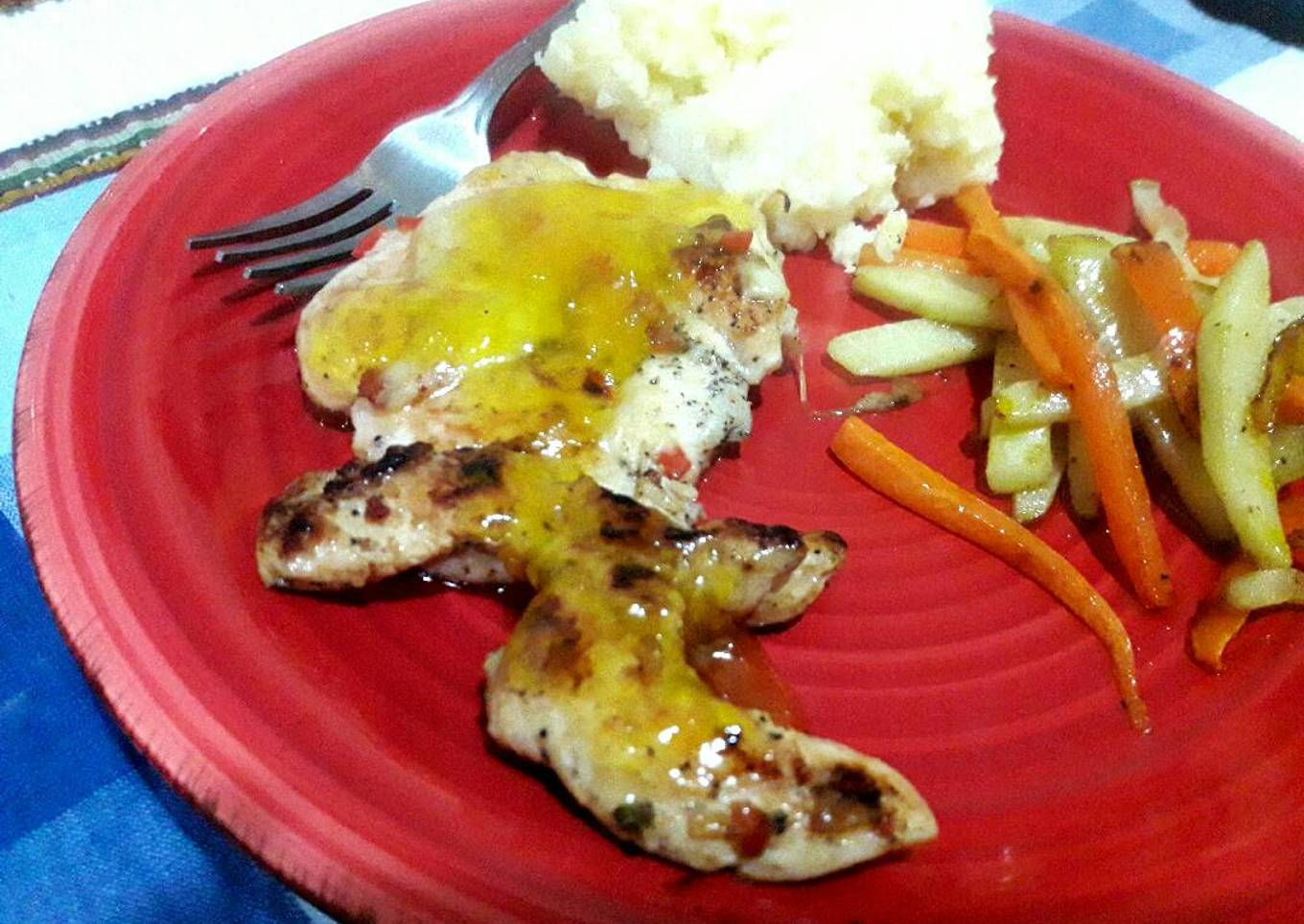 Pollo en salsa de piña