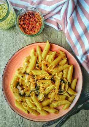 A picture of Mushroom carbonara (vegan).