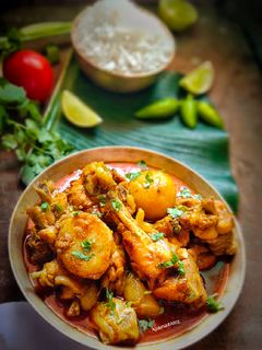শাহী আলু চিকেন কারি (Shahi alu chicken curry recipe in Bengali) রেসিপির প্রধান ছবি