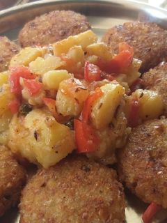 साबूदाना वड़ा (Sabudana Vada Recipe in Hindi) रेसिपी मुख्य फोटो