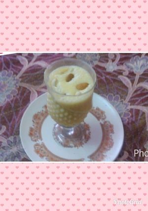 A picture of Banana shake with ice cream.