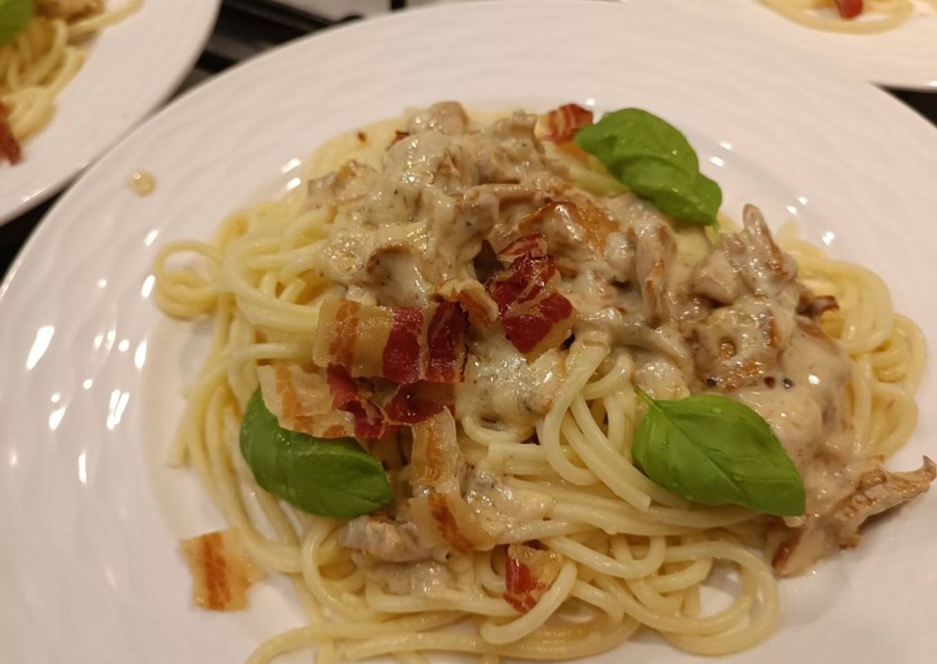 Spaghetti with Chanterelle Sauce