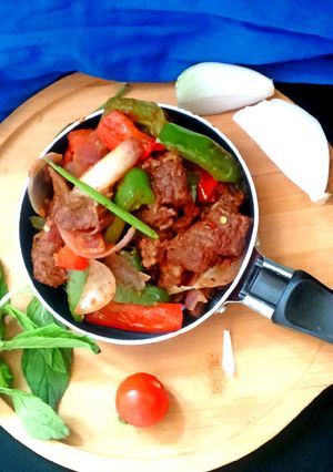A picture of Mutton Jhalfrezi.