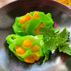 A picture of Thai Sweet Coconut Rice and Mango.