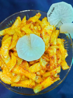 मूली का इंस्टेंट आचार (mooli ka instant achar recipe in Hindi) रेसिपी मुख्य फोटो