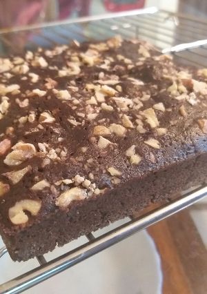 A picture of Eggless Walnut Brownie.