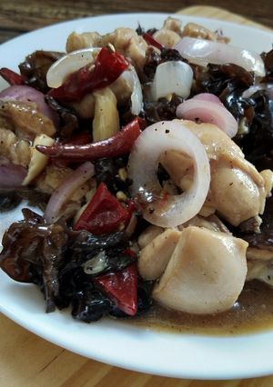 Gambar Cendawan hitam masak sos tiram bersama ayam#fayekusairi