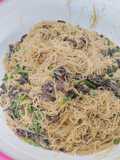 Bihun goreng jamur kuping simpel