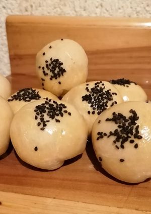 Una foto de Bollos rellenos de quesillo y jamón