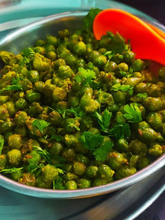 फ्राई मटर (fry matar recipe in Hindi) रेसिपी मुख्य फोटो