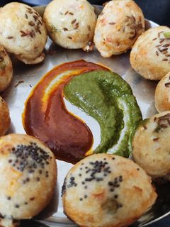 डोसा बॅटर वेज आप्पे (veg appe recipe in marathi) रेसिपी चे मुख्य फोटो