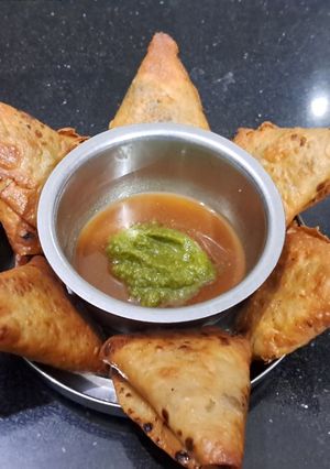 પાણીપુરી મસાલા સમોસા રેસીપી મુખ્ય ફોટો