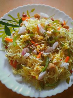 ক্যাপ্সিকাম চাওমিন (capsicum chow mein recipe in Bengali) রেসিপির প্রধান ছবি