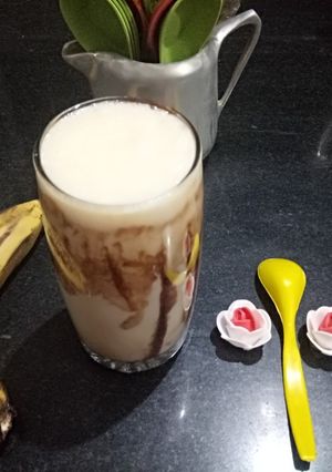 A picture of Banana chocolate shake.