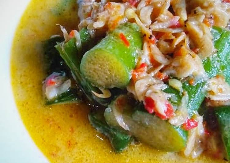 Resep Sayur Lompong/Batang talas oleh Yulia Wahyudi - Cookpad
