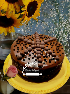 عکسی از دستور کیک شکلاتی با فیلینگ قهوه