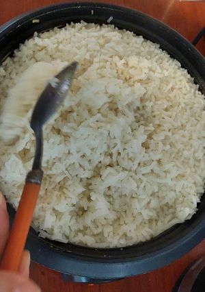 Una foto de Arroz preparado en arrocera exquisito!!!