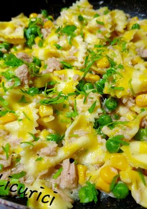 O poză a rețetei Farfalle al limone con mais, piselli e tonno.