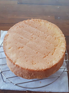 只需三種材料的超簡單海綿蛋糕 的食譜成品照片
