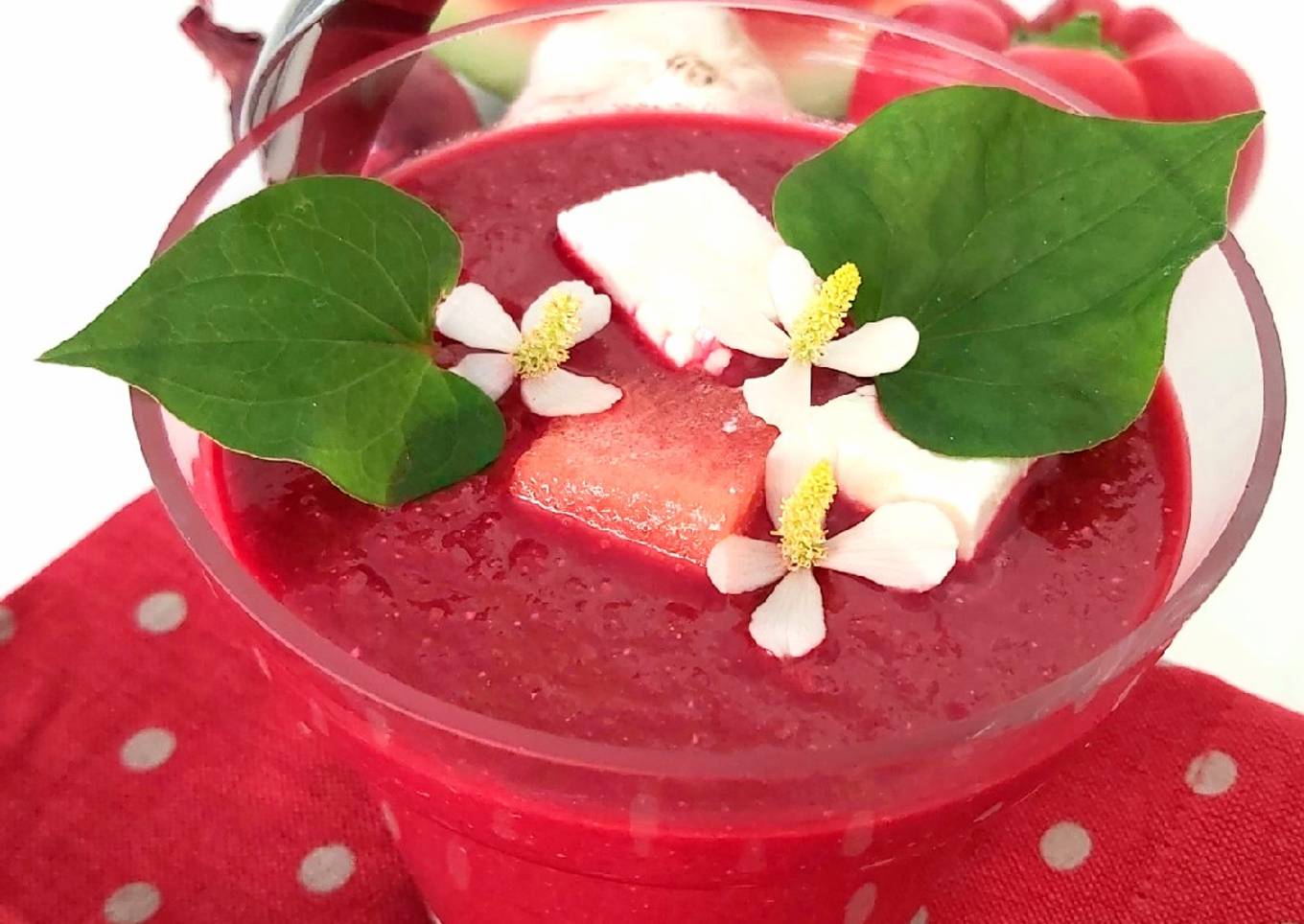 Gaspacho de pastèque, betterave et fêta