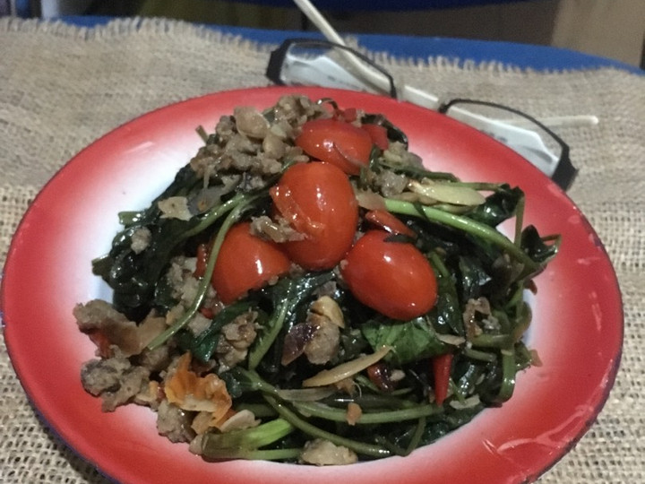 Resep Tumis kangkung oncom ala sunda yang Enak Banget