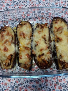Una foto de Berenjenas rellenas de champiñones
