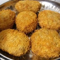A picture of Chicken Russian cutlet.