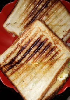 A picture of Grilled sandwich.