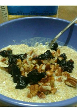 Una foto de Quinoa con leche