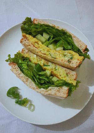 Foto resep Egg and Veggie Sandwich