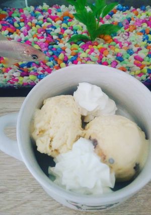 Une photo de Glace à la vanille /boule lindt