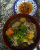Soup rau củ giò heo