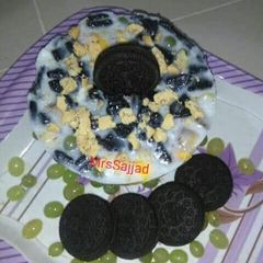 A picture of Oreo fruit pudding.