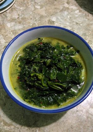 Foto resep Sayur daun singkong kuah kuning🍲