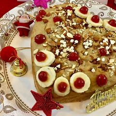 A picture of Banana butterscotch cake.