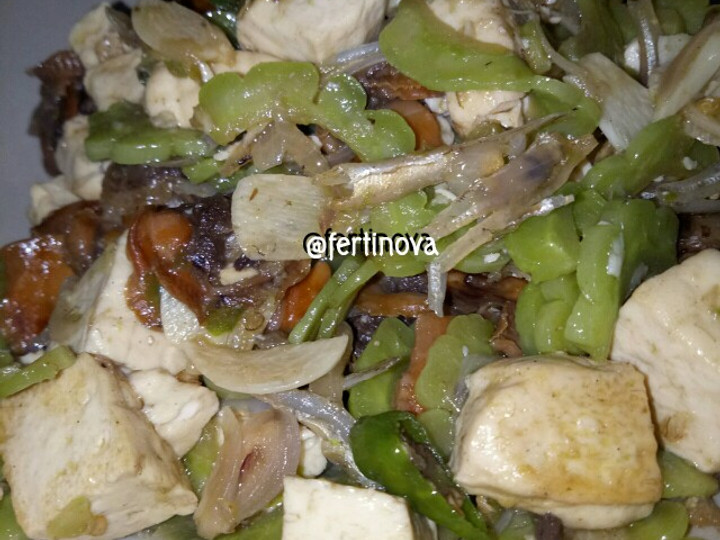 Resep Tumis pedas pare, kerang, tahu dan teri yang Enak Banget