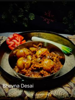 આખી ડુંગળી નું શાક.(Akhi Dungri nu Shaak in Gujarati) રેસીપી મુખ્ય ફોટો