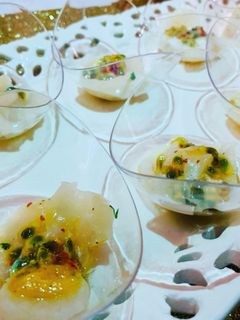 Une photo de Tartare de st Jacques aux fruits de la passion