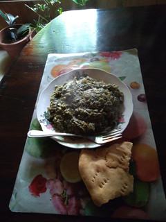 Una foto de Ensalada frita de habas verdes