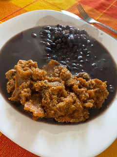 Una foto de Chicharrón a los dos chiles