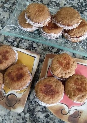 Una foto de Alfajores integrales de banana