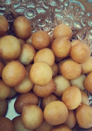 صورة لوصفة لقيمات باللبن لذيذه