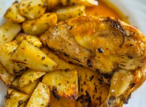 Une photo de Suprêmes de poulet au citron et aux herbes