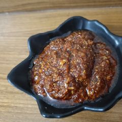 A picture of Laal Mirch Chutney.