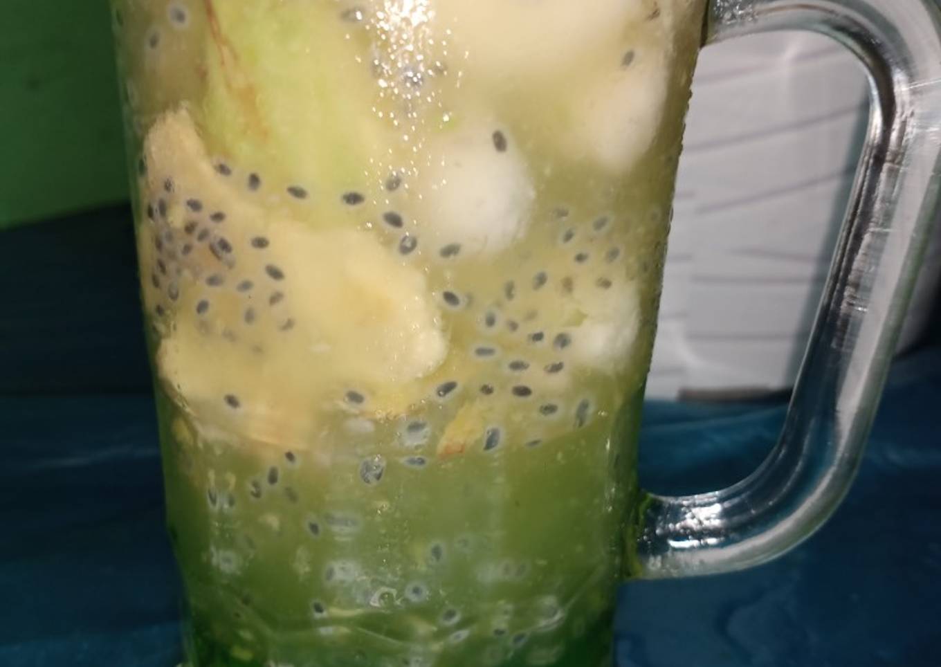 Es martijo versi buah