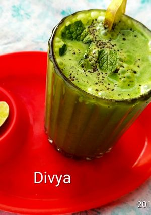 A picture of Nankeen mint lassi.