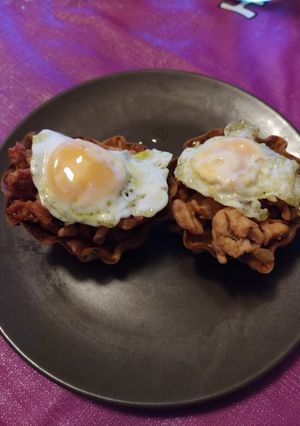 Una foto de Cestas de carne picada y huevo